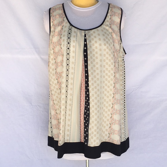 Daniel Rainn Tops - Beautiful flowing tunic top. Size 3X.